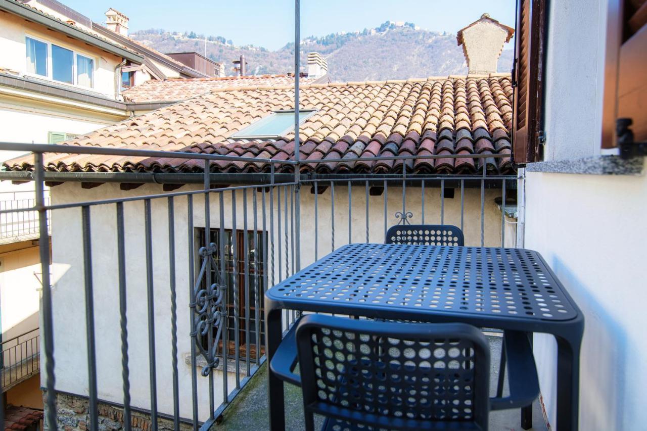 Barbablue Flat - The House Of Travelers Daire Como Dış mekan fotoğraf